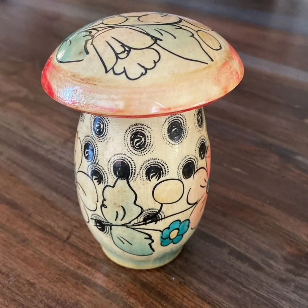 Vintage Wooden Mushroom - Russian trinket box - Picture 4 of 6